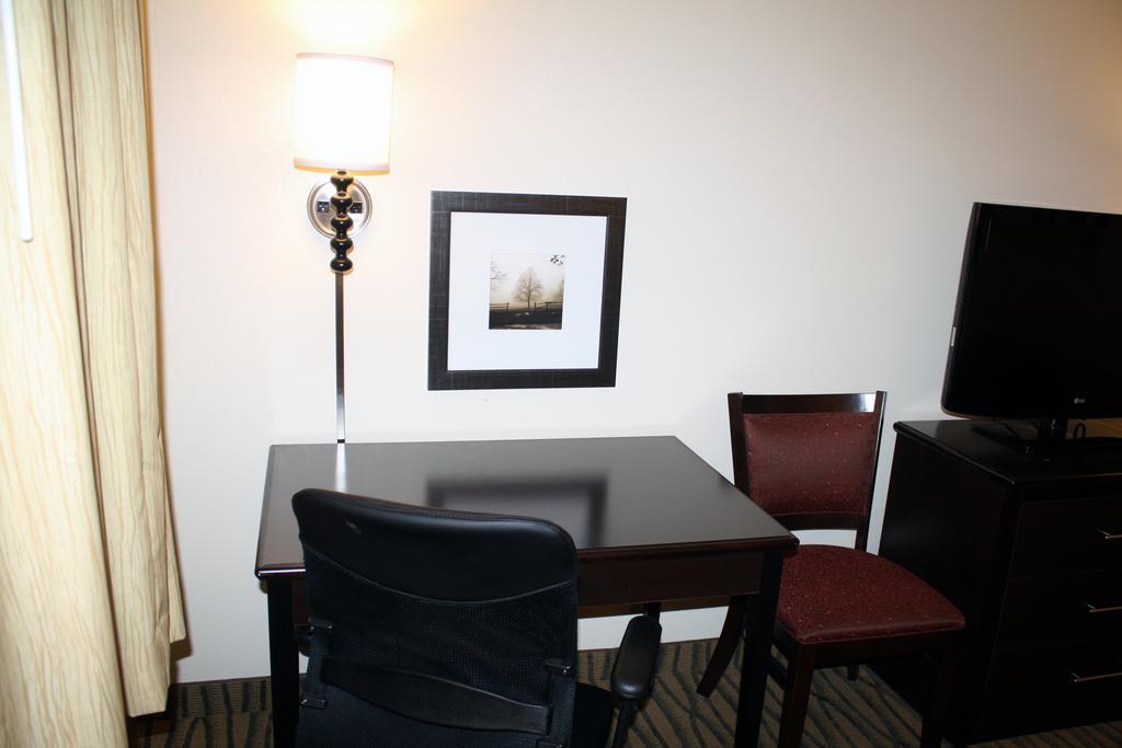 Americinn By Wyndham Rogers Room photo