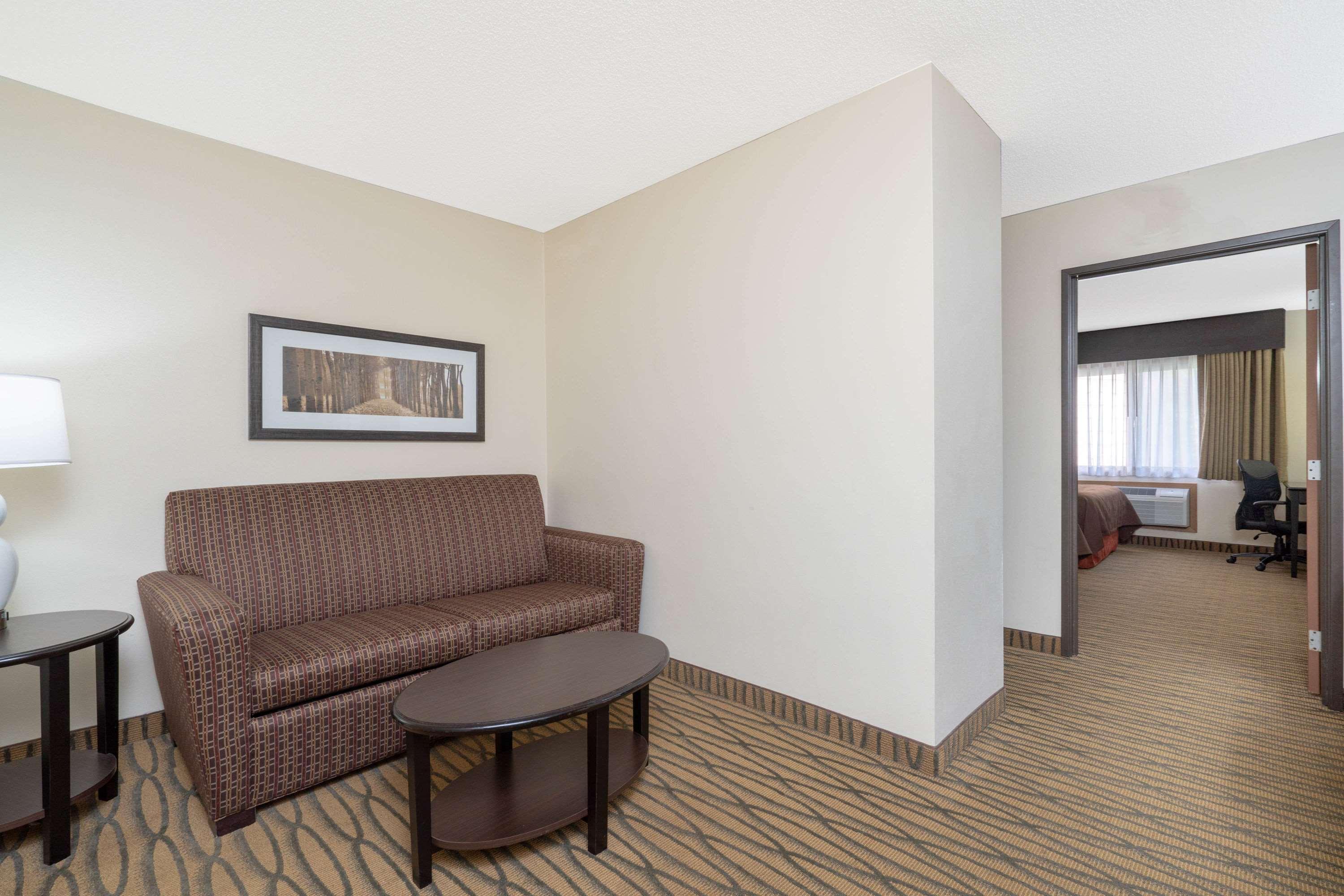Americinn By Wyndham Rogers Exterior photo